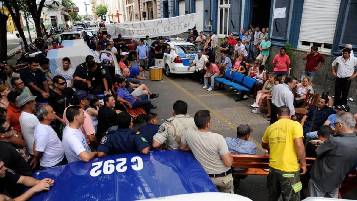 policias-protestan-en-LJ4WO2JPGVB3HFJAH3LST2UTCU